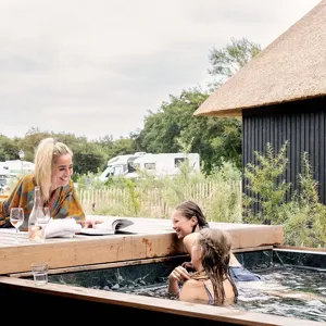 Hvidbjerg Strand Camping Resort Vesterhavsvilla Cocktailpool