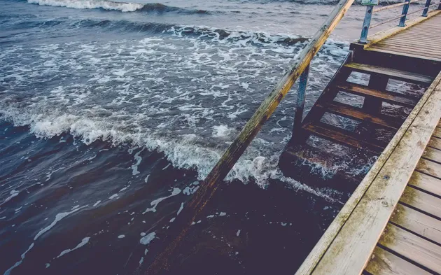 Hvidbjerg Strand Camping Resort Badebro Vintertrappe