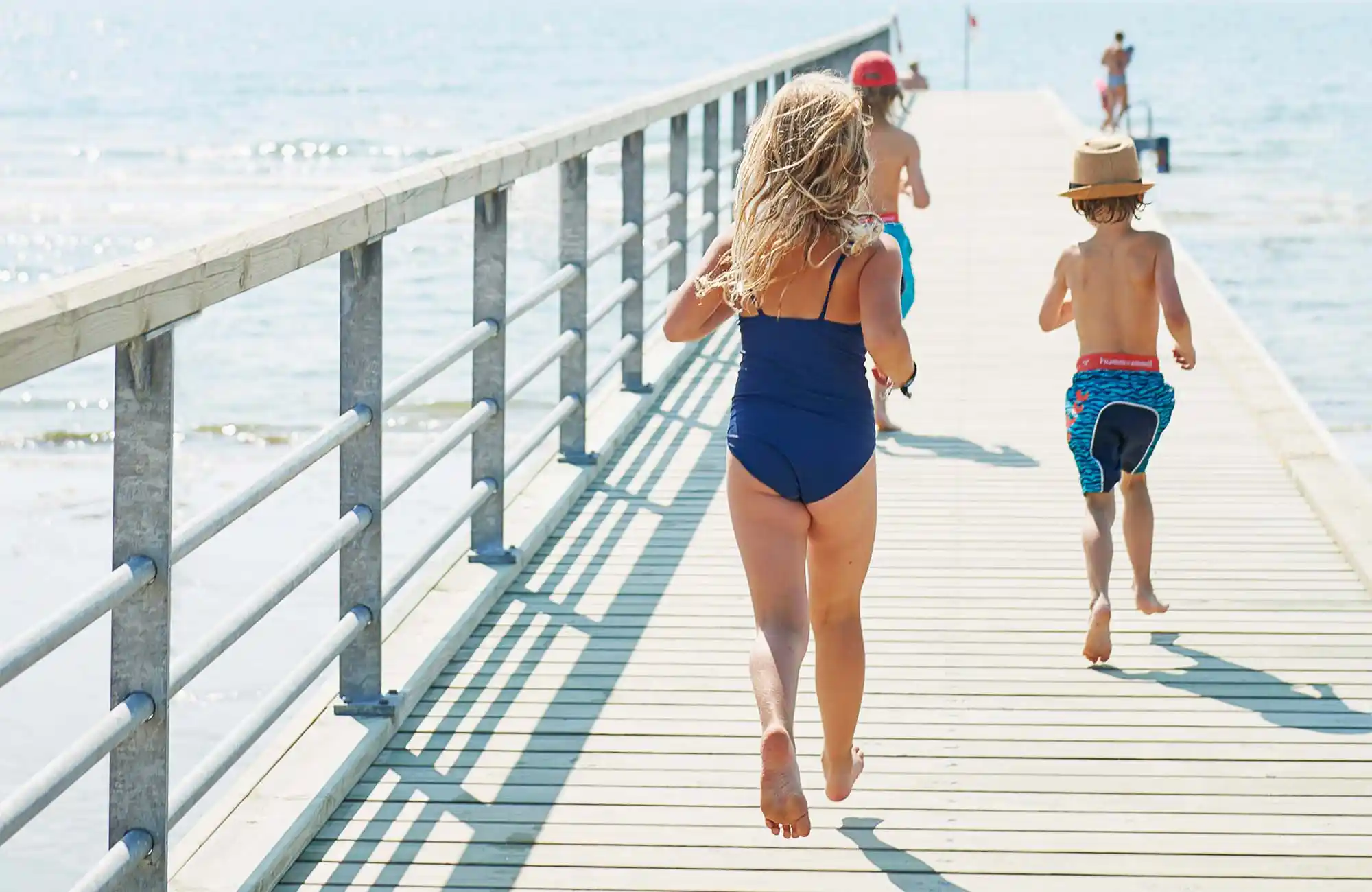 Hvidbjerg Strand Camping Resort Badebro Sommer Badetoej