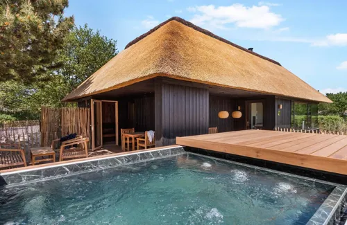 Hvidbjerg Strand Camping Resort Vesterhavsvilla Terresse Cocktailpool