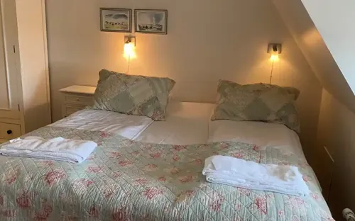 Hvidbjerg Strand Camping Resort Campingvaerelse Sengopredning