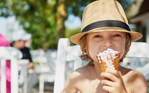 Hvidbjerg Strand Camping Resort Ishuset Dreng