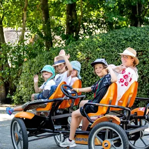 Hvidbjerg Strand Camping Resort Familiecykel